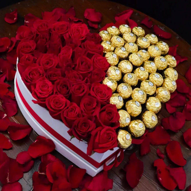 Caja Gran Velvet rosas rojas y bombone